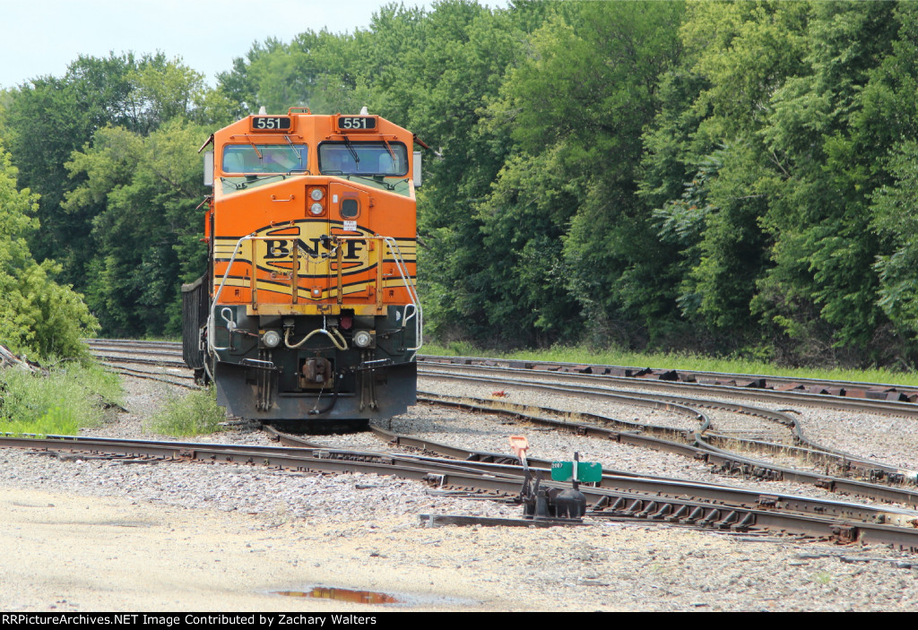 BNSF 551